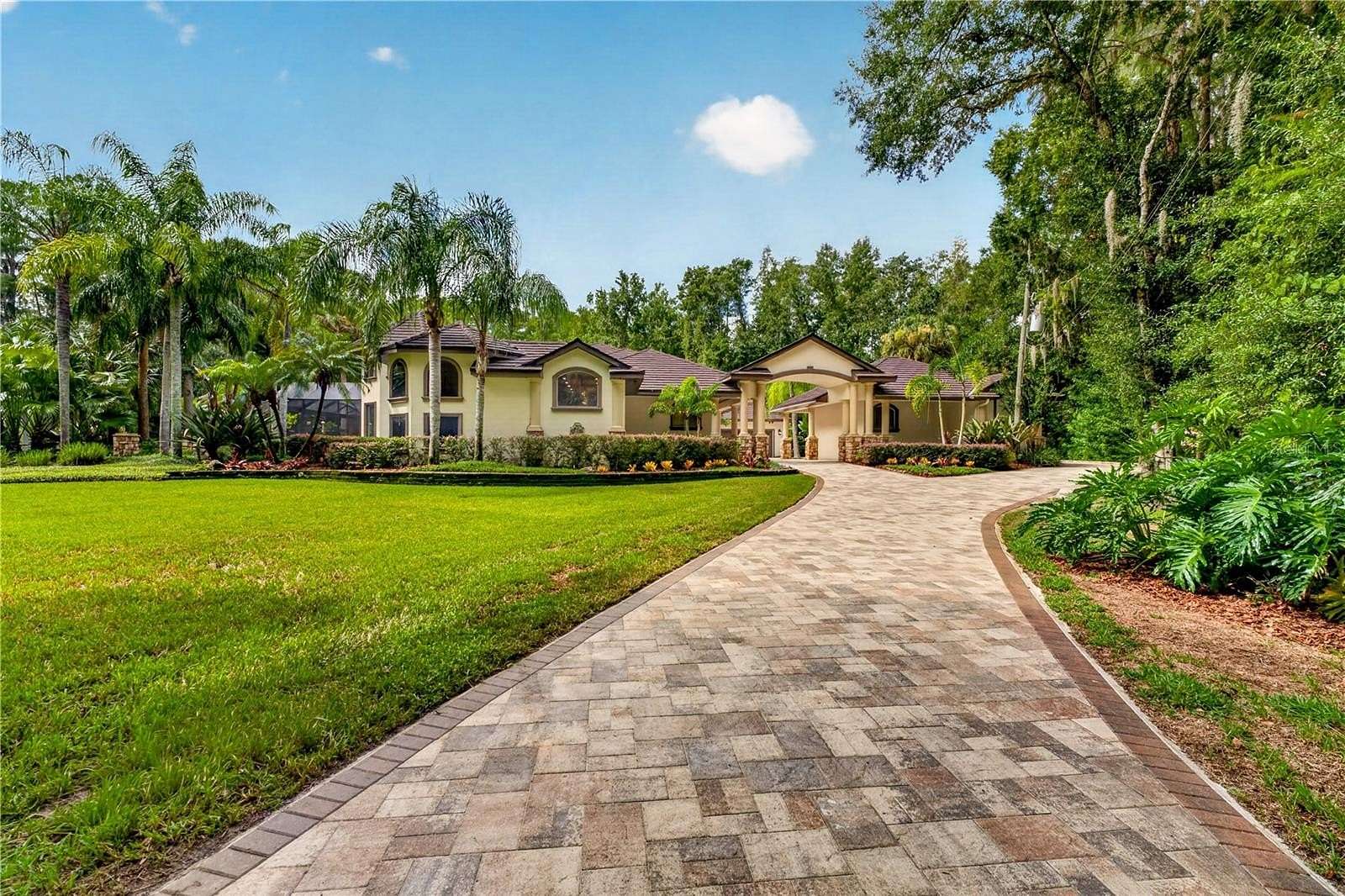 11.5 Acres of Land with Home for Sale in Land O' Lakes, Florida