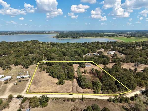 5.47 Acres of Improved Land for Sale in Eustace, Texas