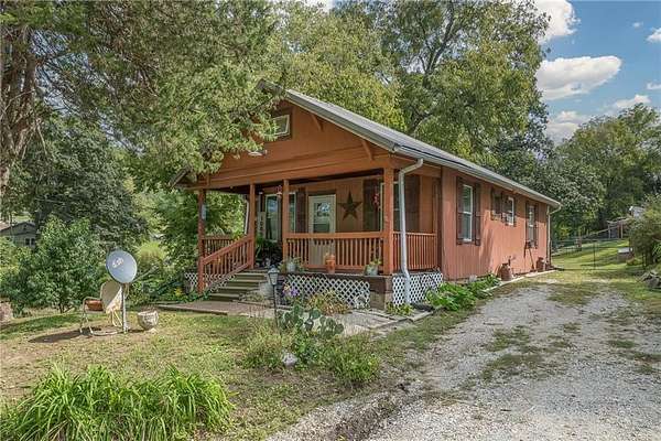 2.45 Acres of Land with Home for Sale in St. Joseph, Missouri
