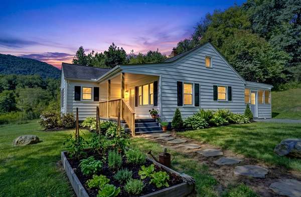 3.25 Acres of Land with Home for Sale in Roanoke, Virginia