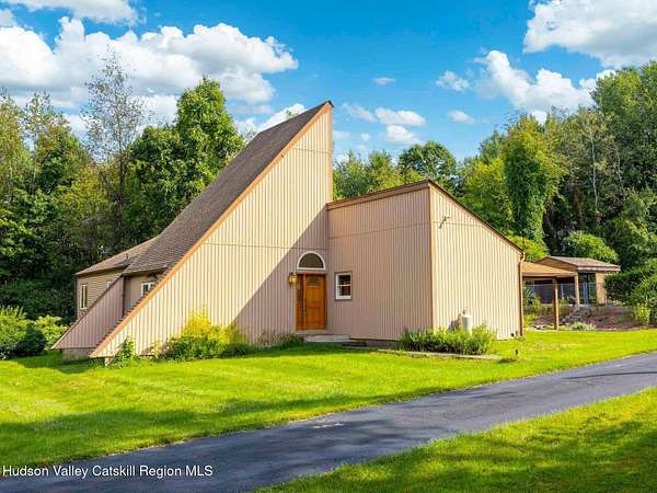 7.2 Acres of Land with Home for Sale in Marlboro, New York