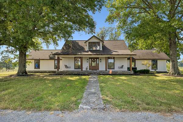 6.1 Acres of Land with Home for Sale in Lebanon, Tennessee