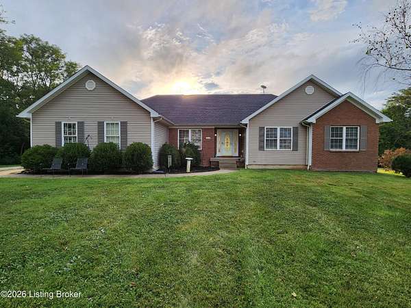5 Acres of Land with Home for Sale in Shelbyville, Kentucky
