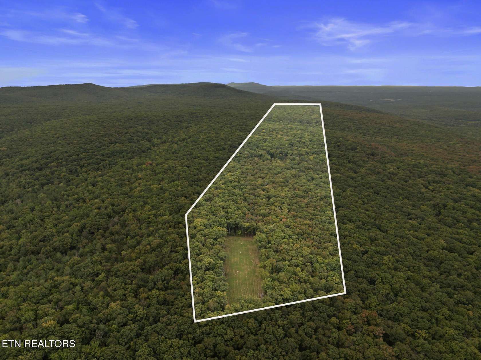 40 Acres of Recreational & Residential Land for Sale in Crossville, Tennessee