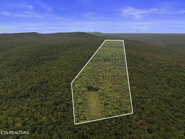 40 Acres of Recreational & Residential Land for Sale in Crossville, Tennessee