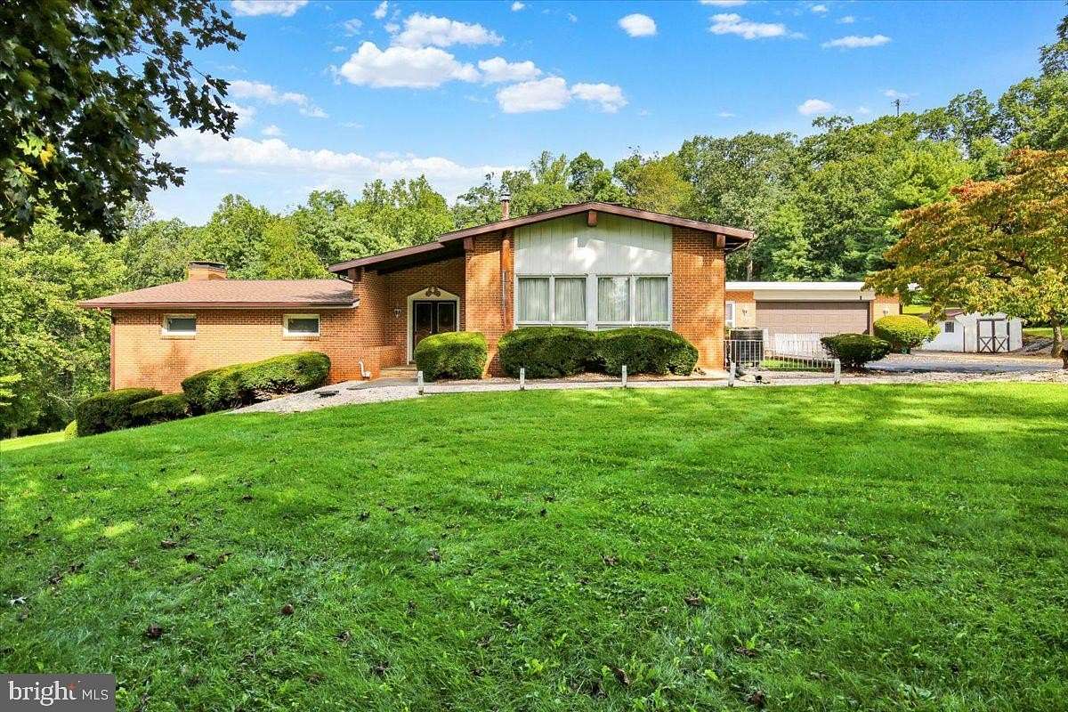 2.6 Acres of Land with Home for Sale in Reinholds, Pennsylvania