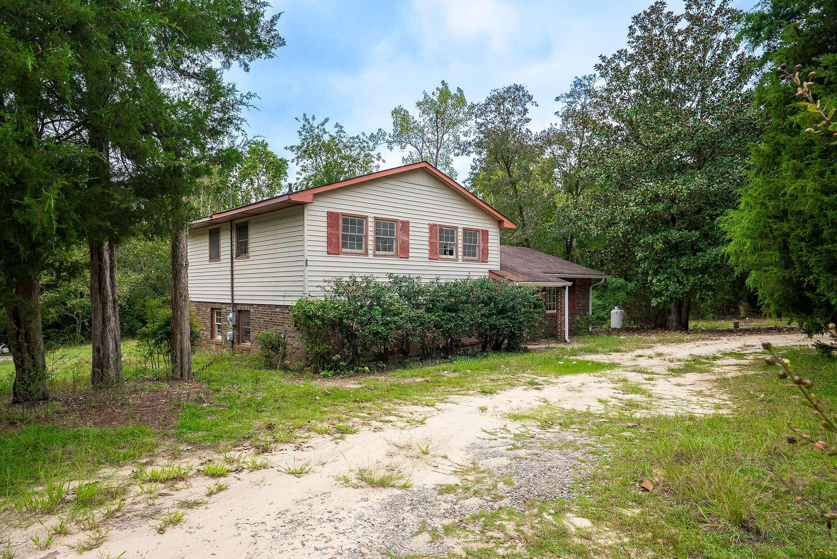 12.2 Acres of Land with Home for Sale in Aiken, South Carolina