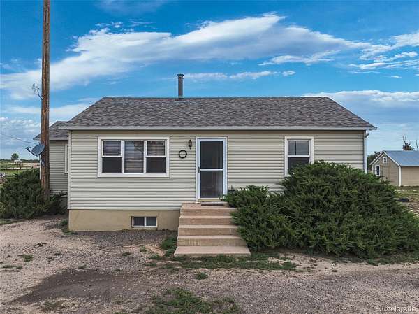 7 Acres of Land with Home for Sale in Keenesburg, Colorado