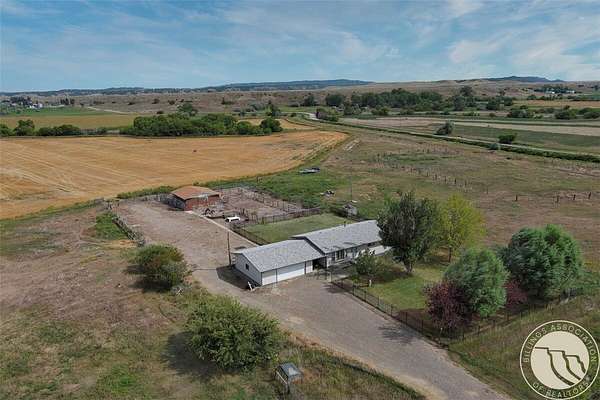 51.3 Acres of Agricultural Land with Home for Sale in Pompeys Pillar, Montana