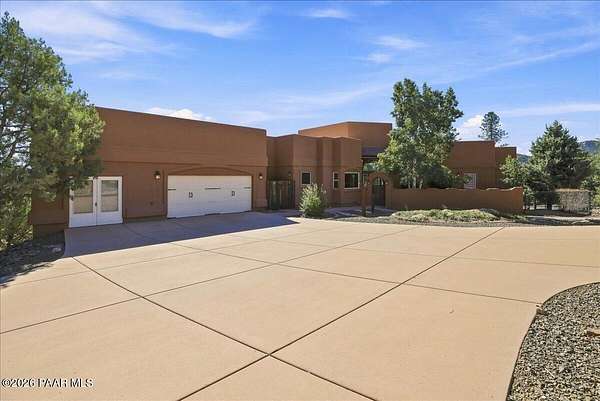 2.32 Acres of Land with Home for Sale in Prescott, Arizona