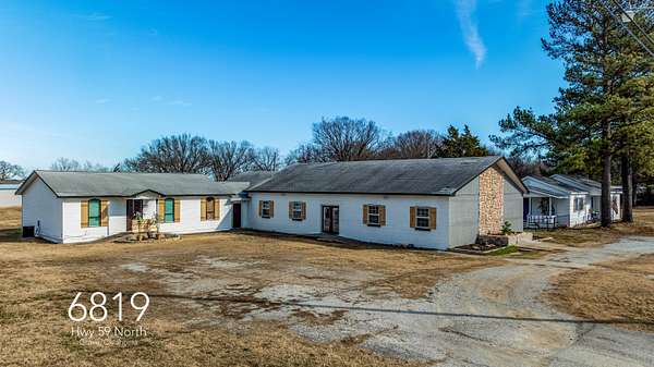 1.6 Acres of Improved Mixed-Use Land for Sale in Grove, Oklahoma