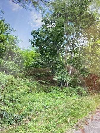 0.98 Acres of Residential Land for Sale in Damariscotta, Maine