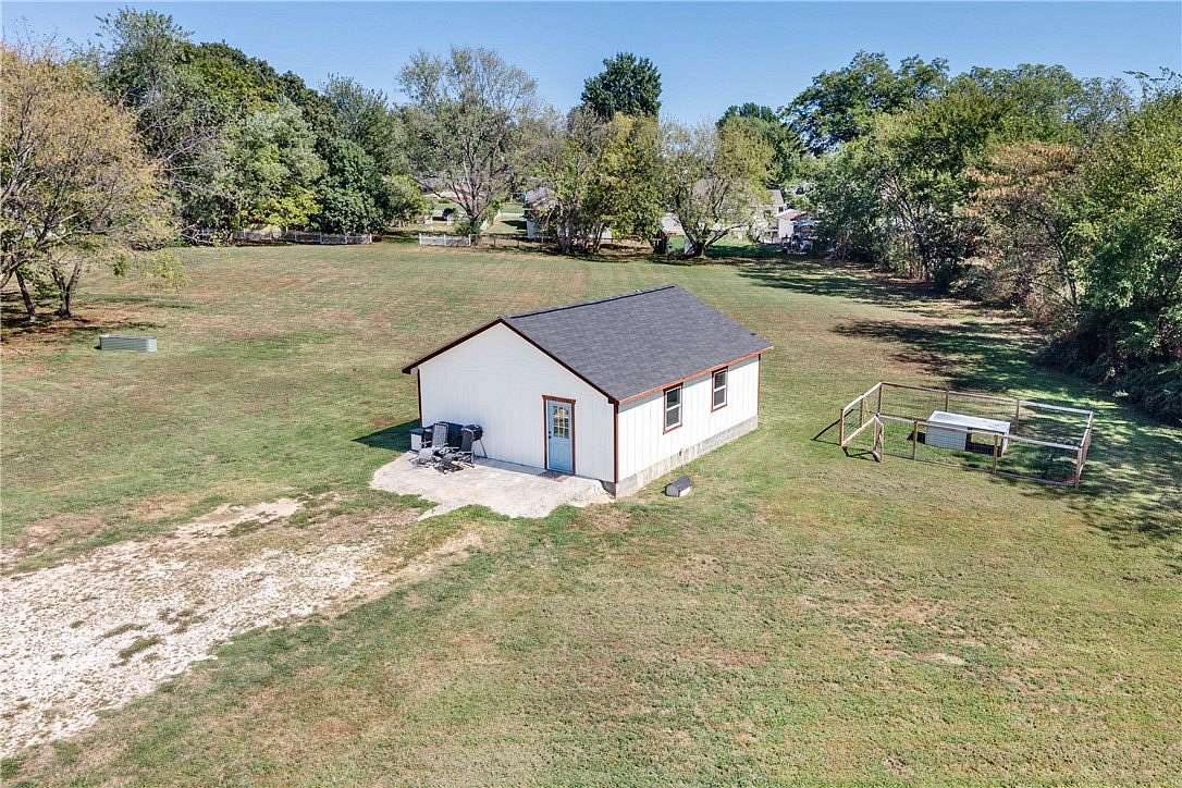 2.64 Acres of Land with Home for Sale in Lincoln, Arkansas