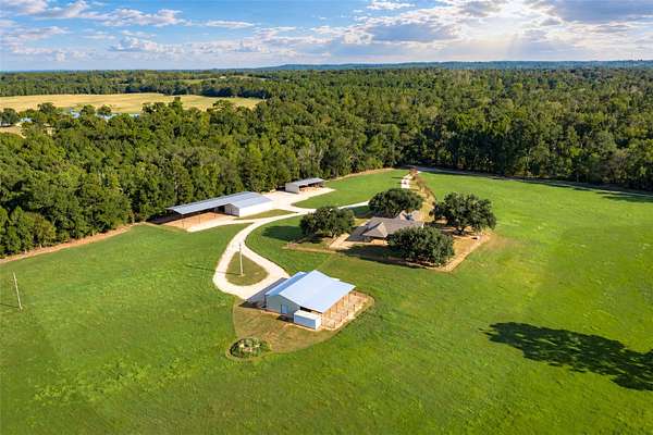 163 Acres of Land for Sale in Jacksonville, Texas