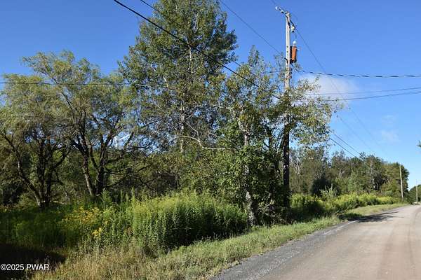 25 Acres of Recreational & Residential Land for Sale in Forest City, Pennsylvania