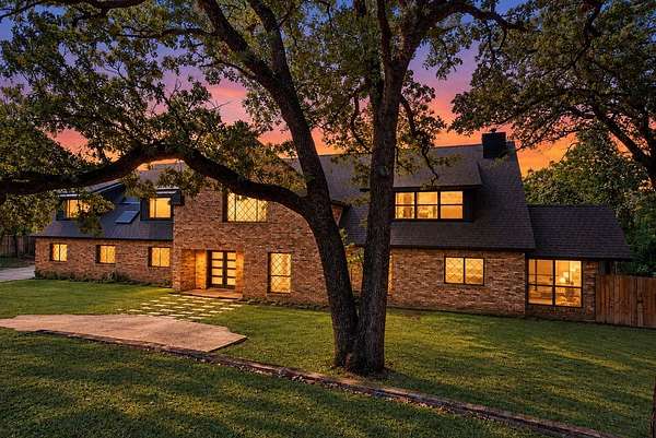 1.6 Acres of Land with Home for Sale in Arlington, Texas