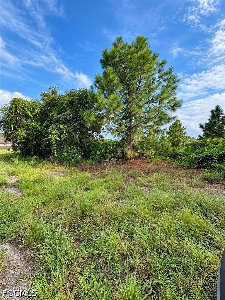 0.25 Acres of Residential Land for Sale in Lehigh Acres, Florida