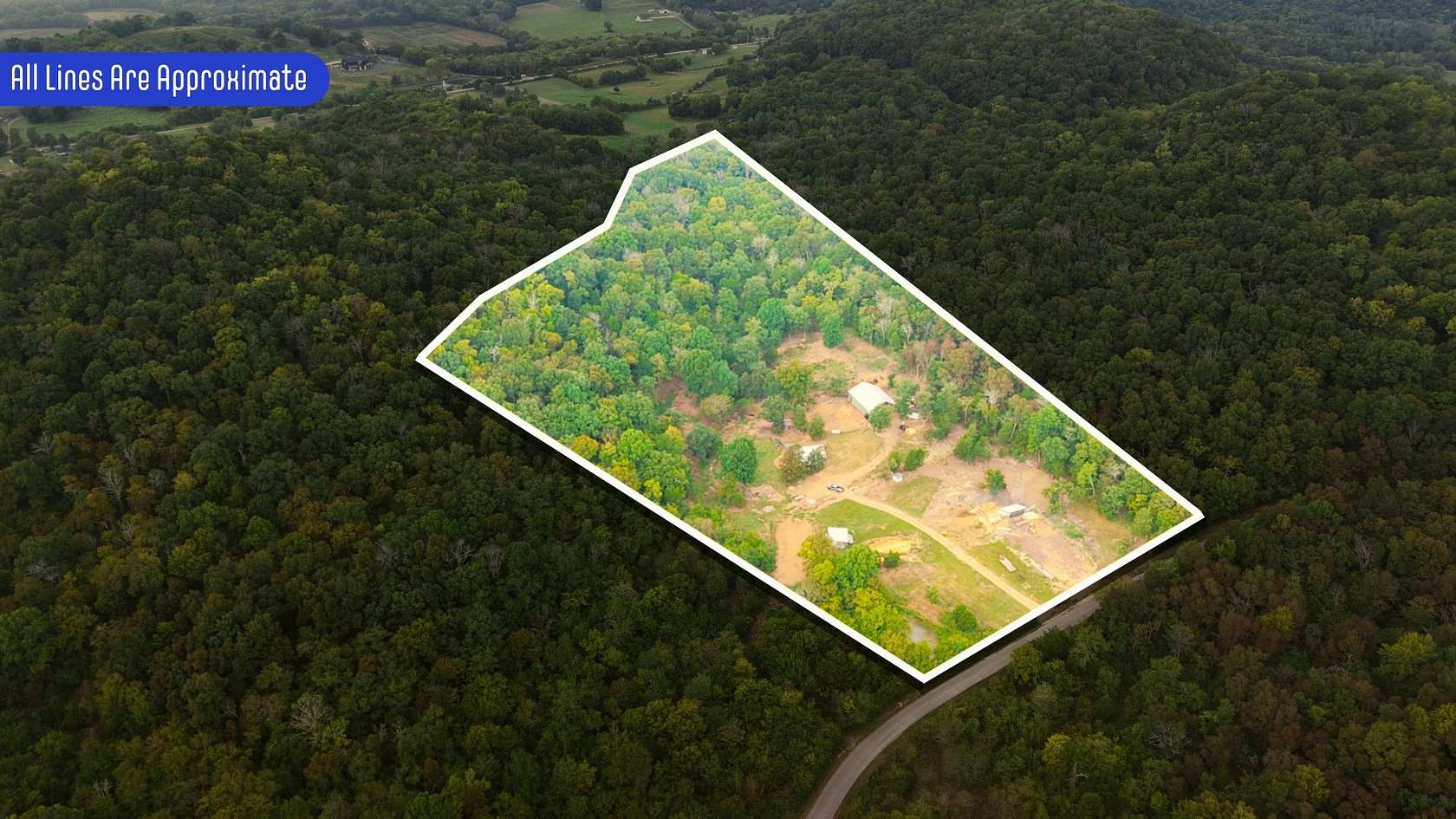 19.3 Acres of Recreational Land with Home for Sale in Hartsville, Tennessee