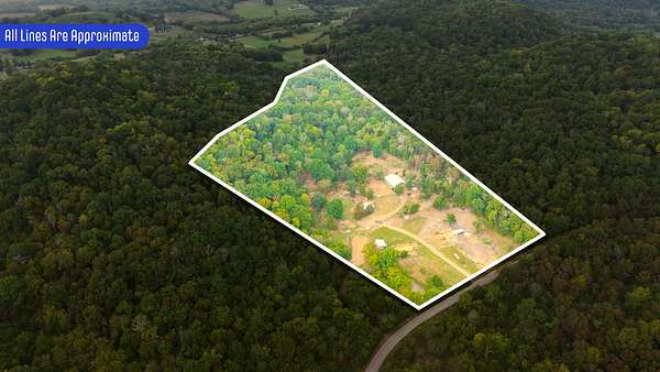 19.3 Acres of Recreational Land with Home for Sale in Hartsville, Tennessee