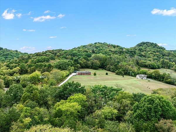 5 Acres of Residential Land for Sale in Gordonsville, Tennessee
