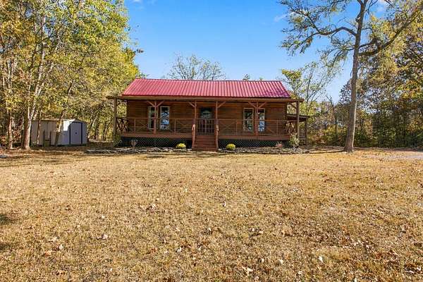 6.19 Acres of Land with Home for Sale in Columbia, Tennessee