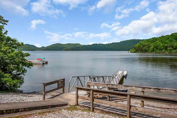 1.1 Acres of Residential Land for Sale in Silver Point, Tennessee