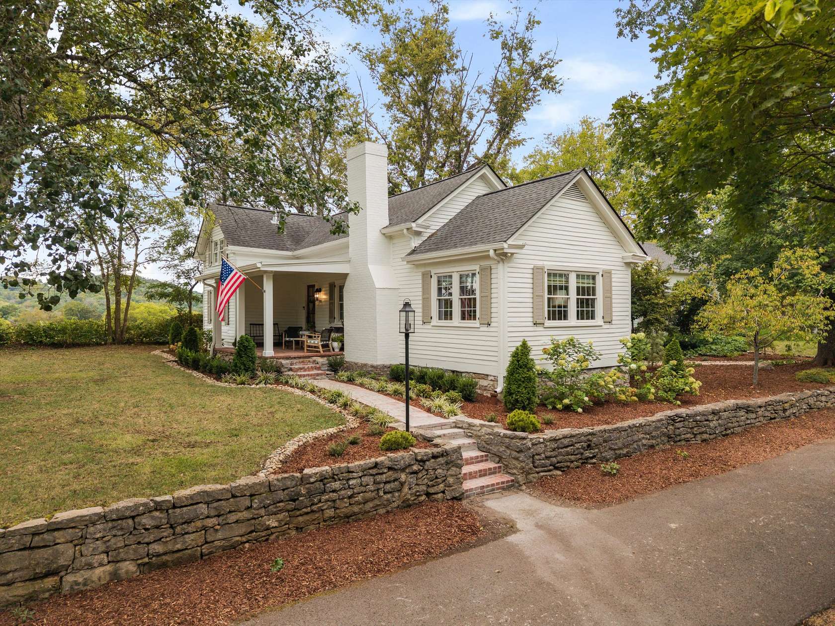 1.9 Acres of Land with Home for Sale in Brentwood, Tennessee