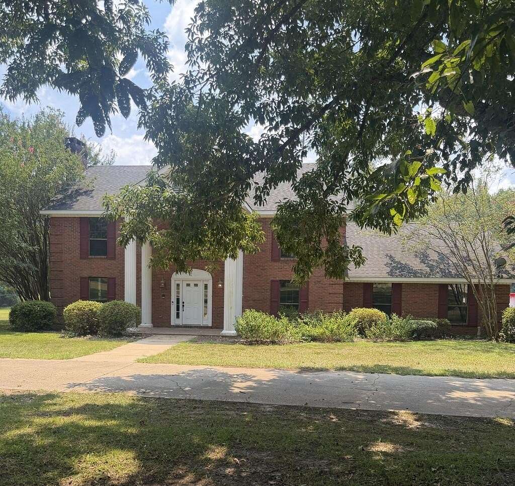 29 Acres of Recreational Land with Home for Sale in Laurel, Mississippi