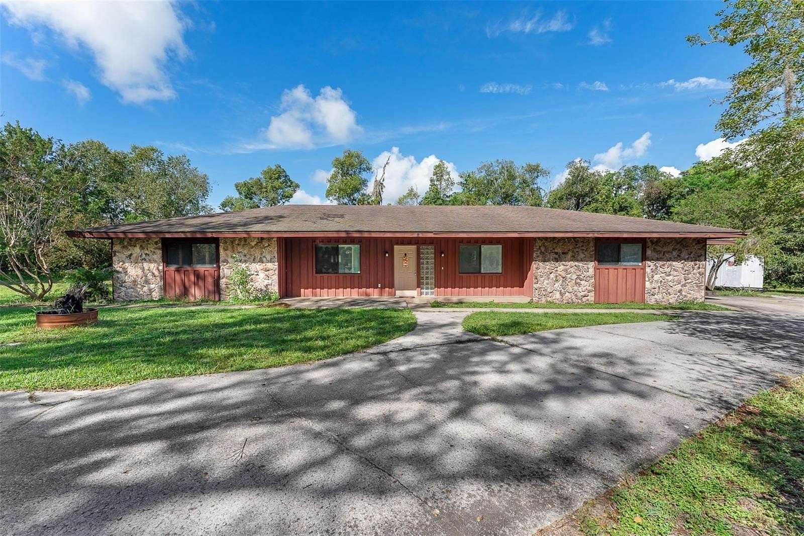 7 Acres of Land with Home for Sale in Eustis, Florida