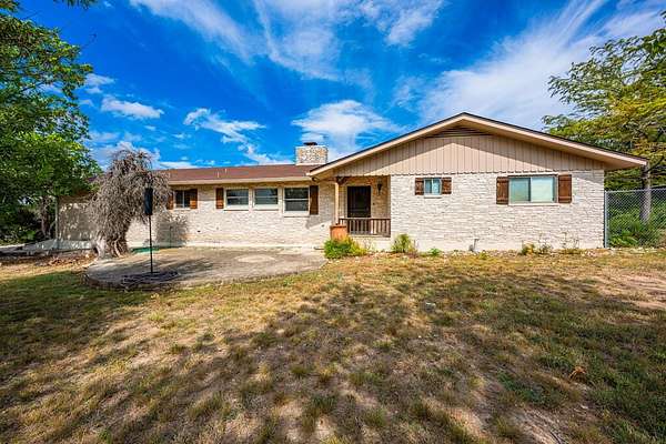 2.5 Acres of Land with Home for Sale in Kerrville, Texas