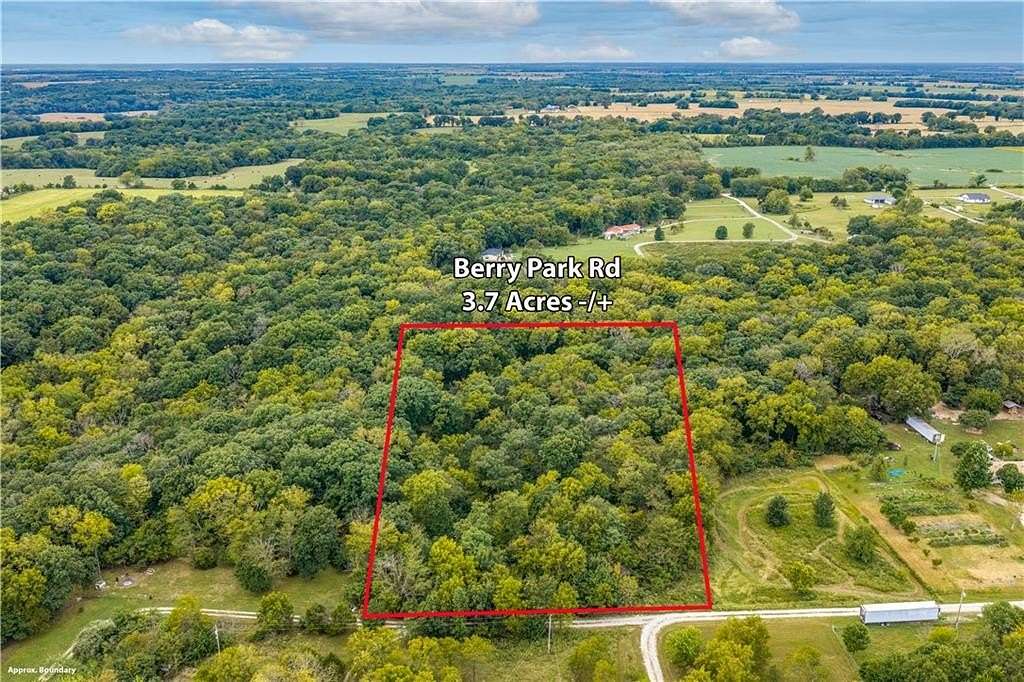 3.7 Acres of Residential Land for Sale in Sedalia, Missouri