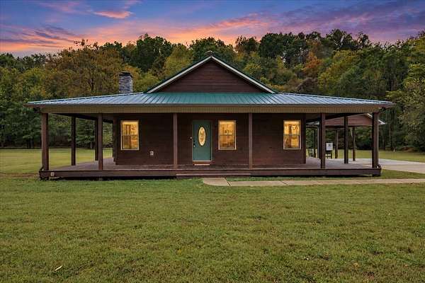 3 Acres of Land with Home for Sale in Tullahoma, Tennessee