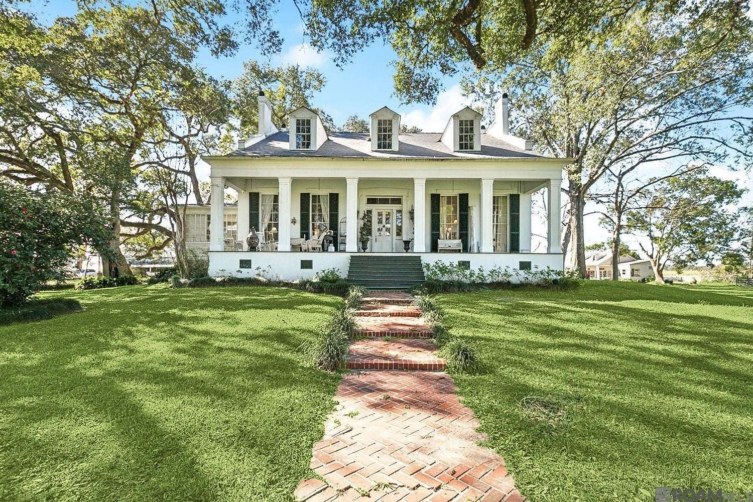 12.7 Acres of Land with Home for Sale in Rosedale, Louisiana