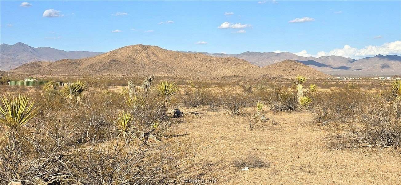 2.35 Acres of Land for Sale in Golden Valley, Arizona
