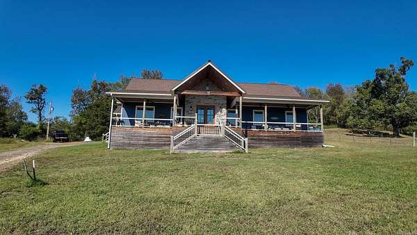 16 Acres of Land with Home for Sale in Marshall, Arkansas