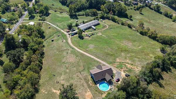 16 Acres of Land with Home for Sale in Marshall, Arkansas