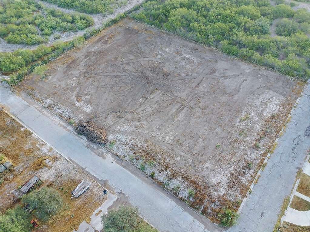1.24 Acres of Residential Land for Sale in Freer, Texas