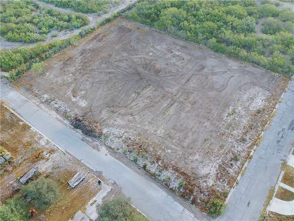 1.24 Acres of Residential Land for Sale in Freer, Texas