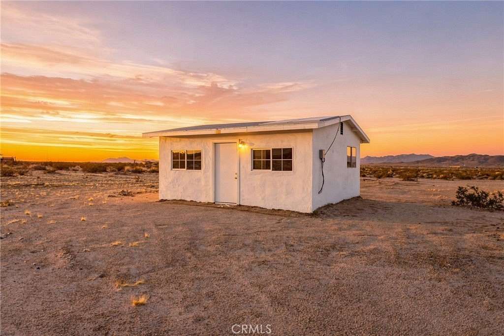 5 Acres of Improved Residential Land for Sale in Twentynine Palms, California