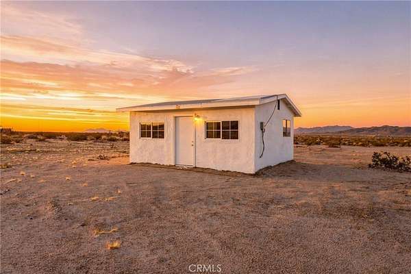 5 Acres of Improved Residential Land for Sale in Twentynine Palms, California