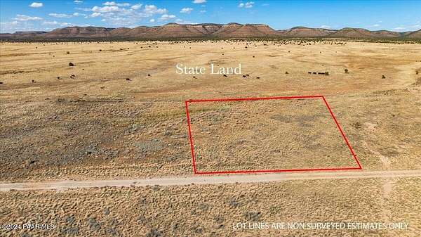 1 Acre of Residential Land for Sale in Paulden, Arizona