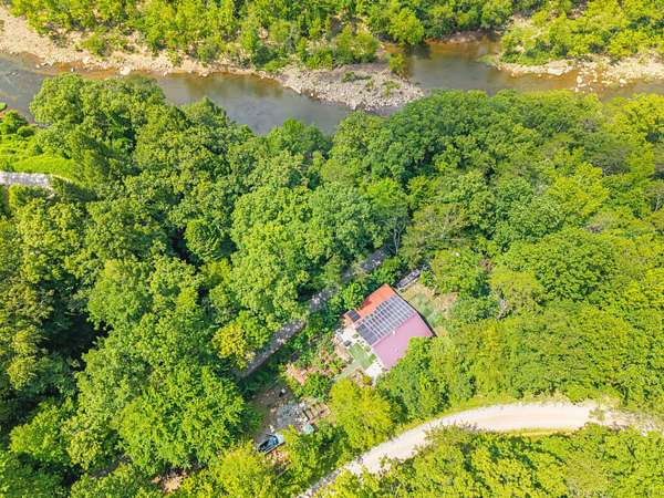 4.7 Acres of Land with Home for Sale in Oneida, Kentucky