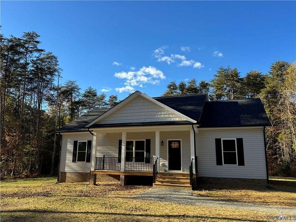 2.74 Acres of Land with Home for Sale in Farmville, Virginia