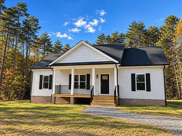 2.74 Acres of Land with Home for Sale in Farmville, Virginia