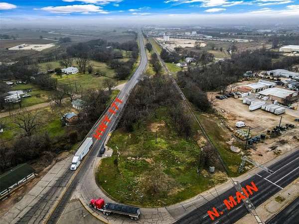 0.74 Acres of Commercial Land for Sale in Cleburne, Texas