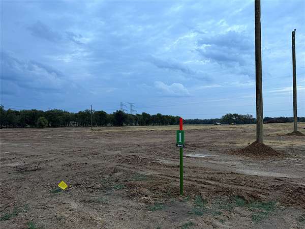 2 Acres of Residential Land for Sale in Alvarado, Texas