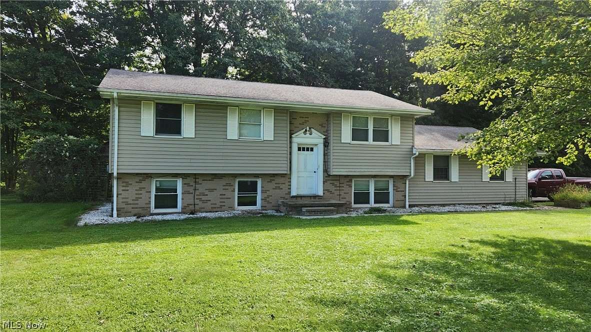 2.89 Acres of Land with Home for Sale in Mantua, Ohio