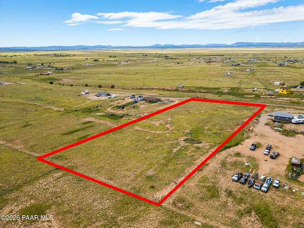 4 Acres of Land for Sale in Paulden, Arizona