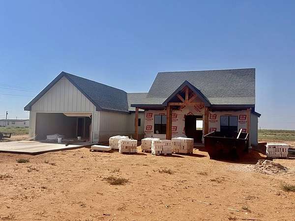 2.5 Acres of Land with Home for Sale in Seminole, Texas