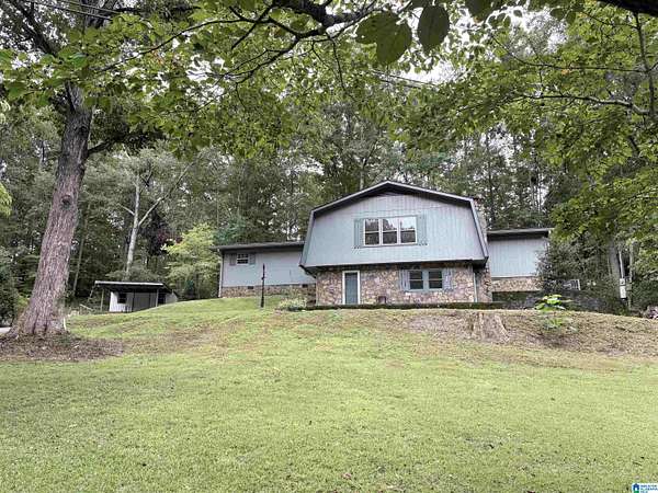 6 Acres of Land with Home for Sale in Anniston, Alabama
